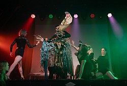 A scene from 'Oasis, (come taste us!)'