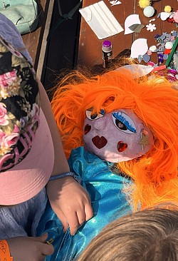 Childrens puppet Workshops check Menu: Workshop