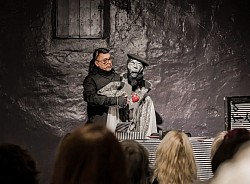 'Meeting Baldwin' Check Menu: Performance